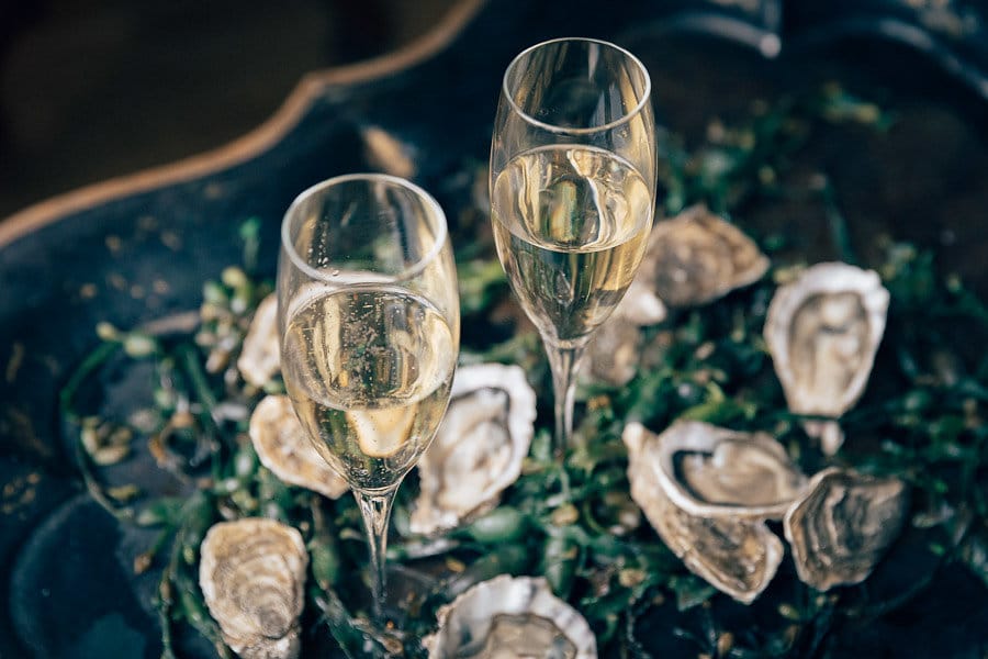 Champagne och ostron Champagne och ostron