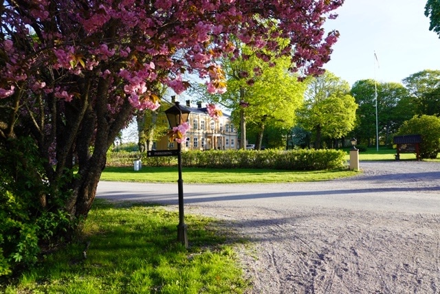 Försommarbild på Thoresta Herrgård